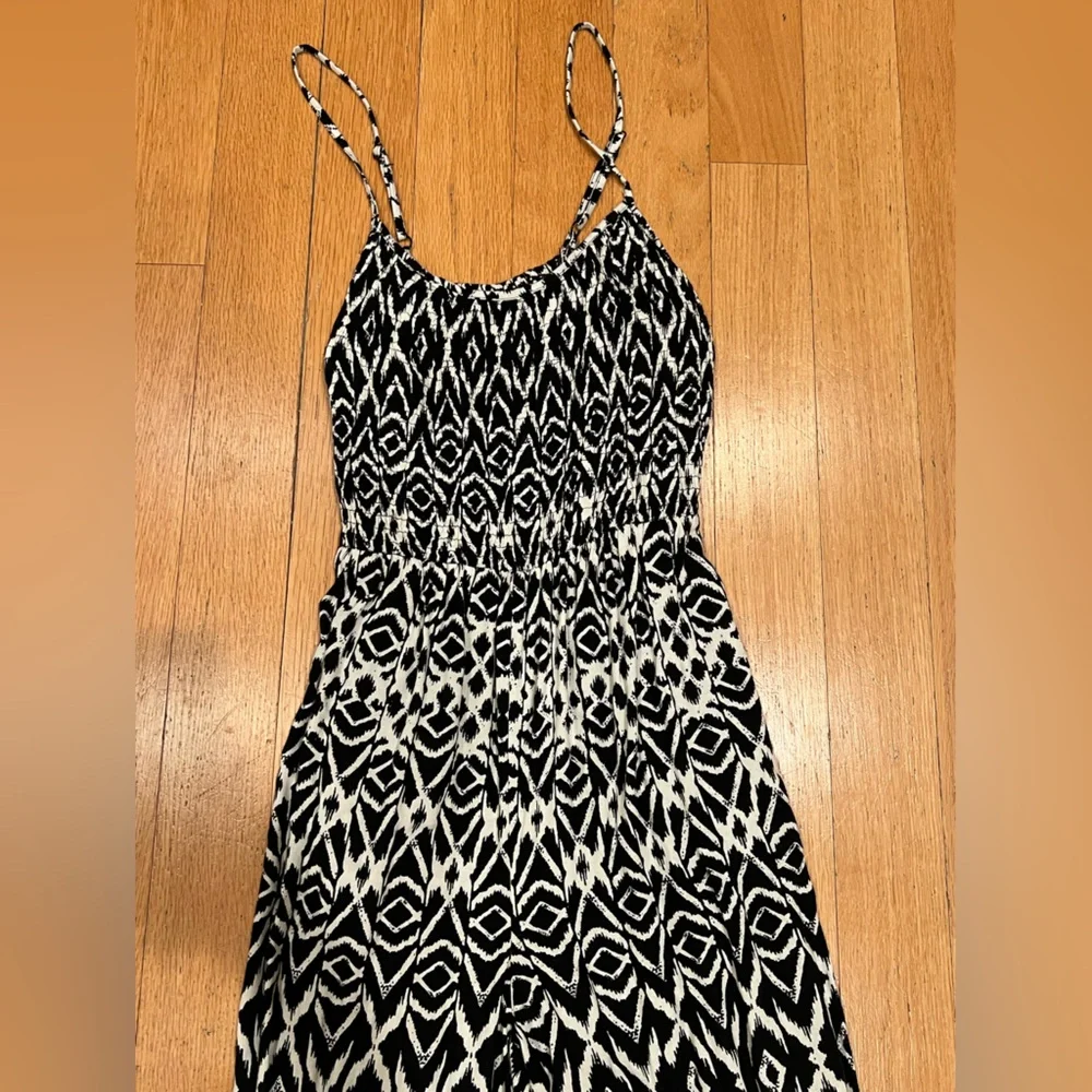 Angie Monochrome Jumpsuit - Picture 4 of 7